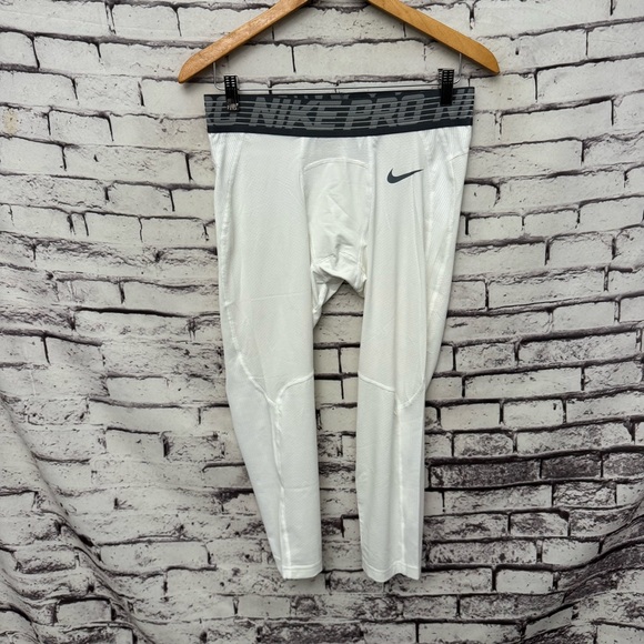 Nike Pro Compression Base Layer 3/4 Tights SZ XL NEW - Picture 1 of 4